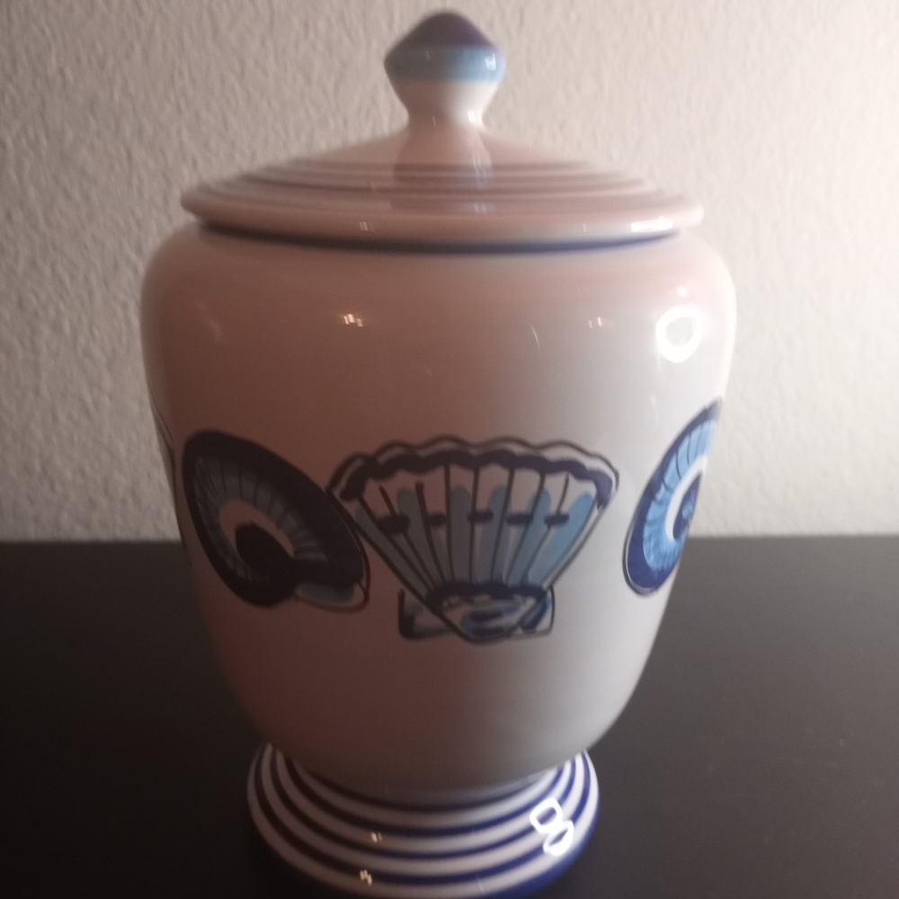 Starbucks Exclusive Handpainted Ceramic 10" Lidded Deruta Caniter Jar Italy.